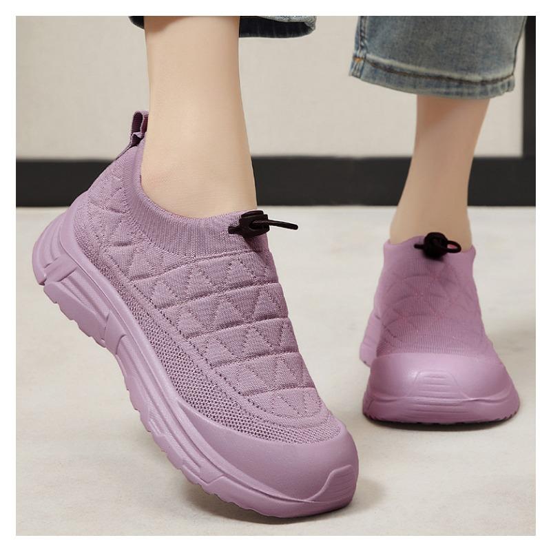 Women's Spring Soft-Soled Comfortable Slip-On Casual Shoes, Traditional Cloth Style Fashionable Senior Footwear.