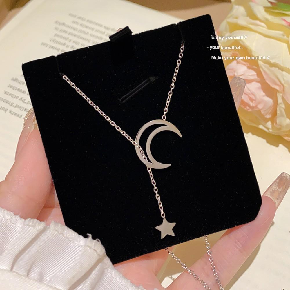 Korean 18K Gold Titanium Steel Women's Clavicle Necklace - Versatile, High-End, Non-Fading Temperament Choker.