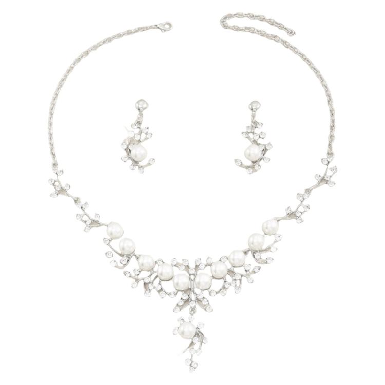 Delicate Bridal Ensembles Crystal Drop Earrings Pendant Necklace Pendant Earrings Party Jewelry Set Suitable for Bridal 1