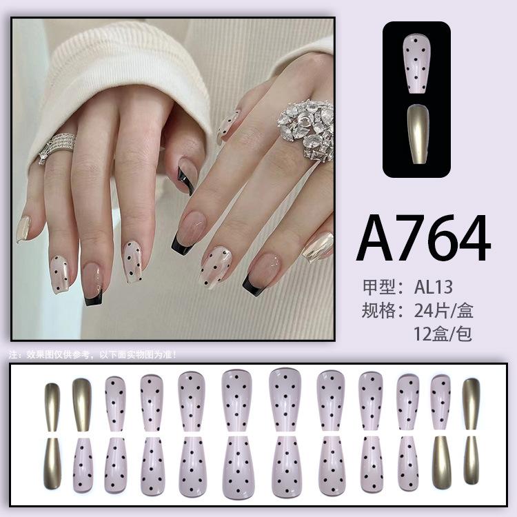 24 teile/schachtel Schnelle Nägel Verschiedene Schmetterling 3D Blumen Einfache Nail art Aufkleber Tragbare DIY Fertige Künstliche Nägel