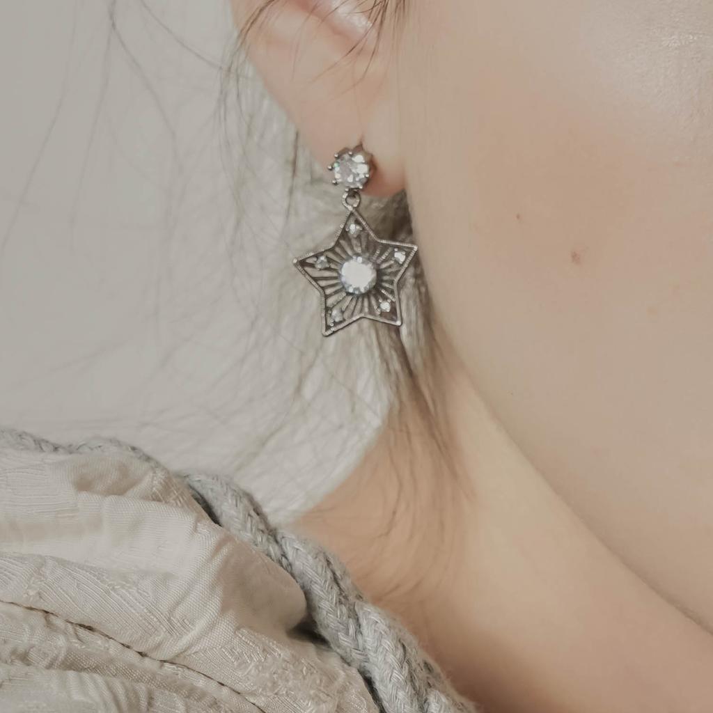 Zoena Brick Star Earrings