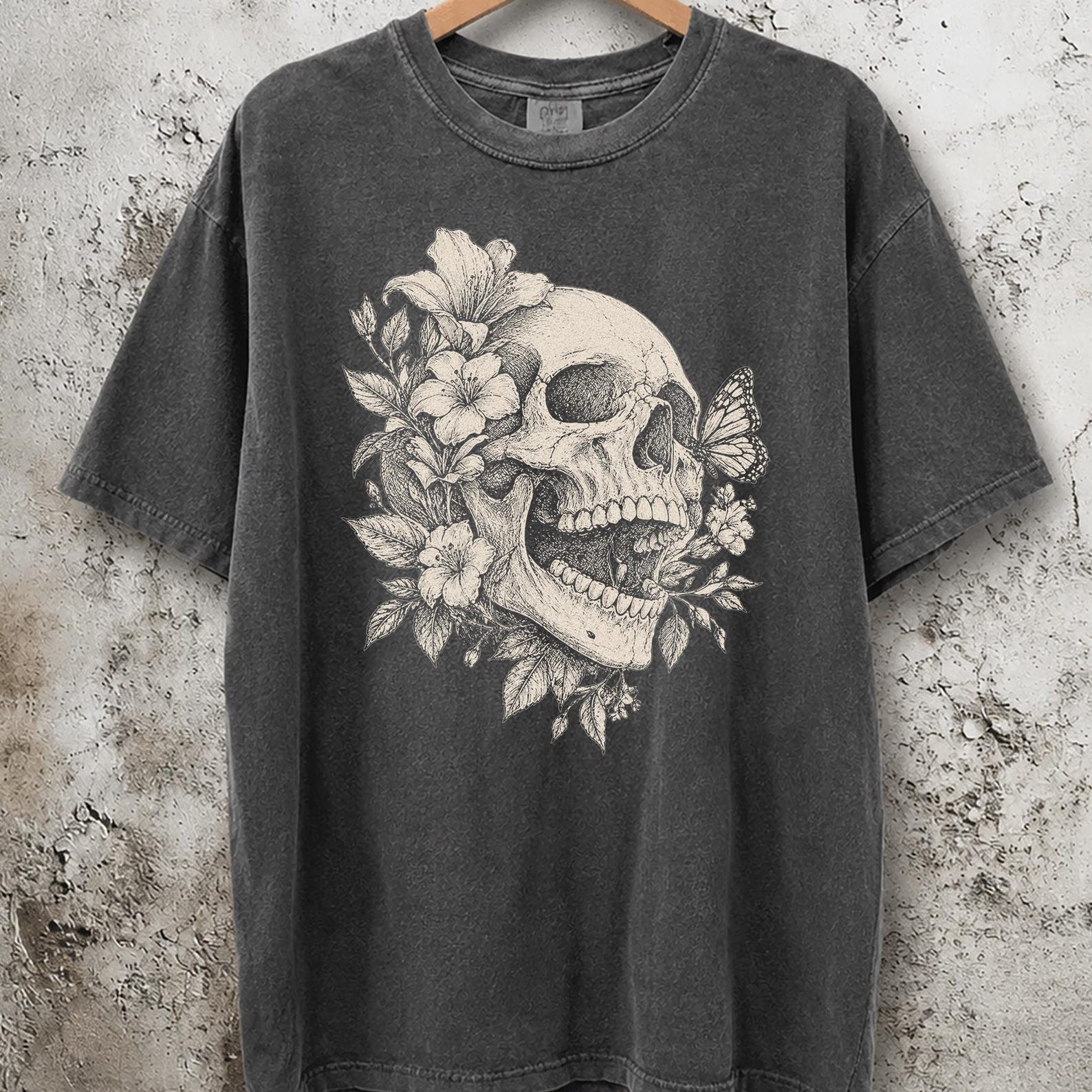 Vintage Floral Skull Shirt, Gothic Dark Botanical Tee, Retro Cottagecore Halloween Shirt 4XL