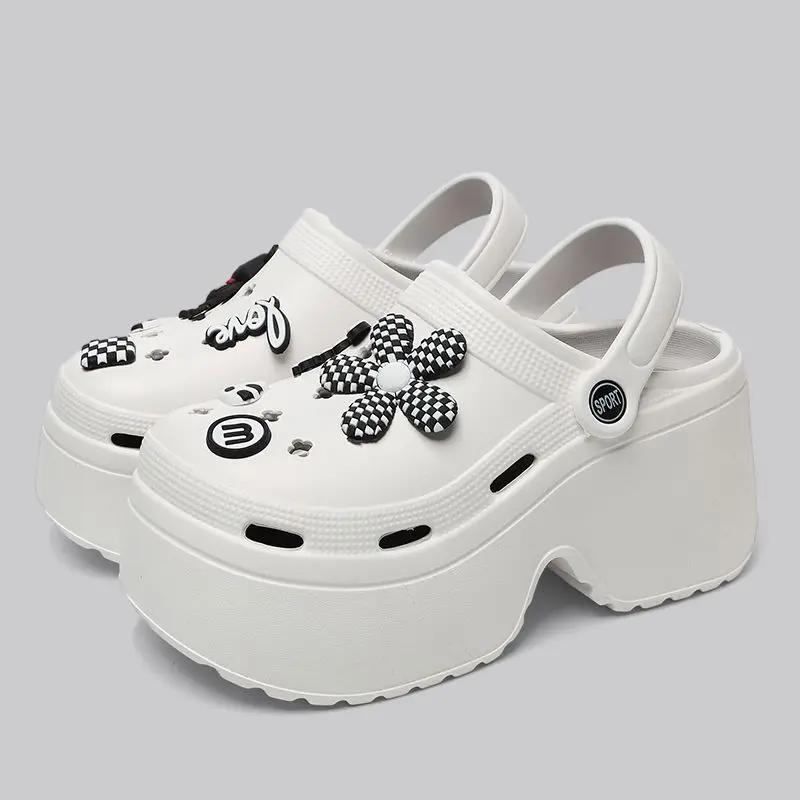 Fashion Women Slippers Platform Metal Decoration Sandals Wedges Shoes Outdoor Clogs Thick Sole Slipper Ladies Flip Flops Garden Shoes
