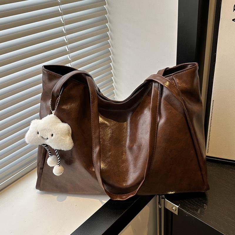 Bag 2025 new bag large capacity women's fashion foreign style high sense soft leather texture shoulder tote bag