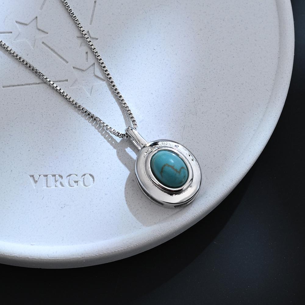 High-End Synthetic Turquoise Pendant Necklace - Cool Retro Ethnic Clavicle Chain Jewelry for Autumn/Winter