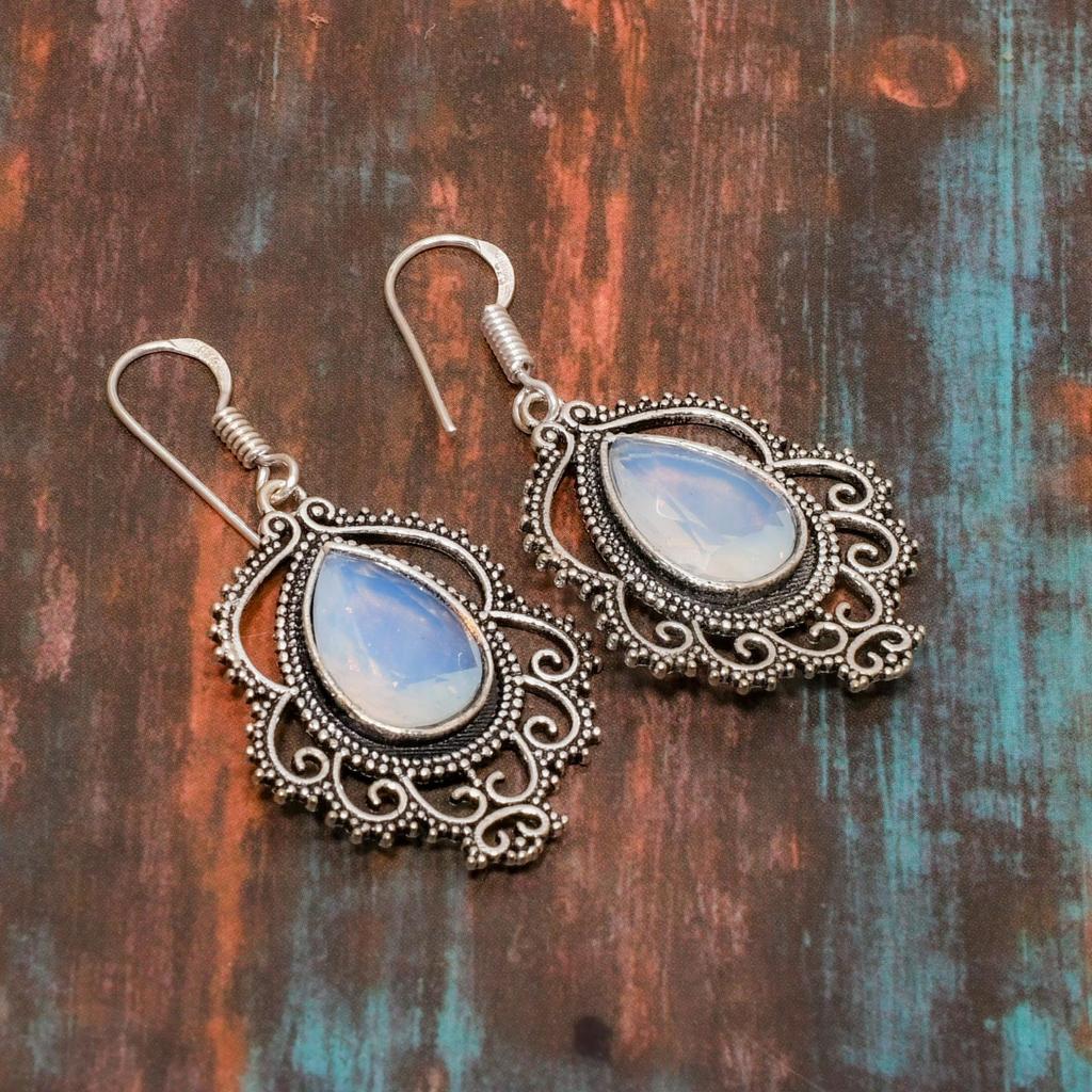 Gorgeous Milky Opal Gemstone Handmade 925 Sterling Silver Jewelry Earring