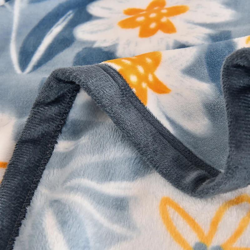 White Floral Throw Blanket Luxury Warm Fuzzy Soft Cozy Flannel Blanket for Home Sofa Couch Chair Decorative Bedroom Bed Blankets