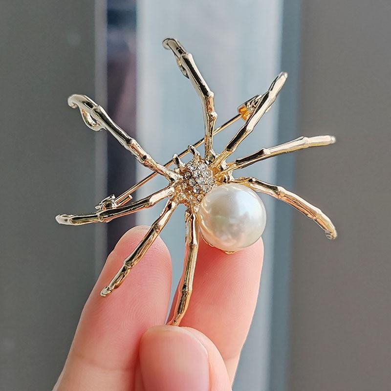 Fashion Personalized Black Pearl Spider Brooches For Women Men Metal Rhinestone Spider Animal Brooch Pins Party Jewelry Gifts