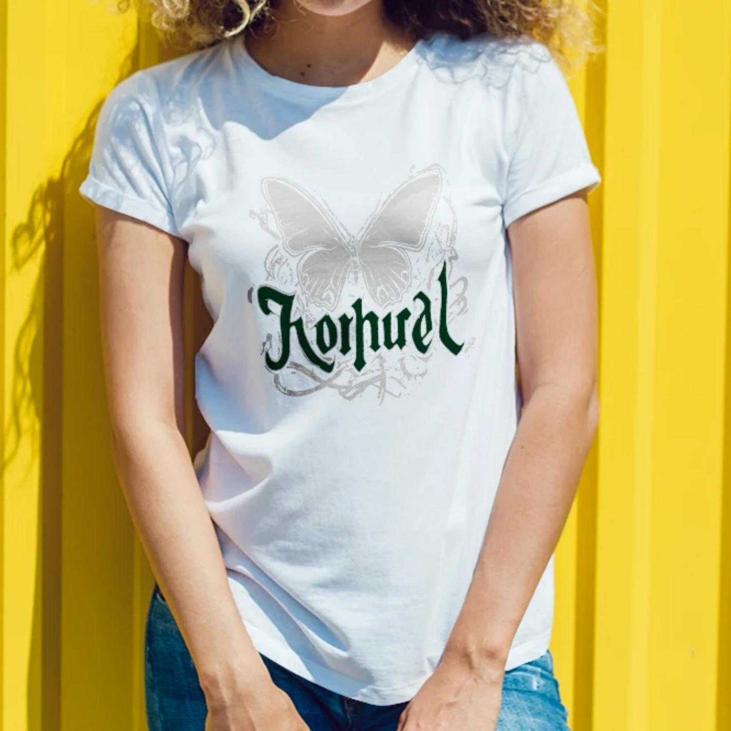 Women s butterfly and letter print T-shirts, trendy style, fashionable and casual women s T-shirts, new highlights S