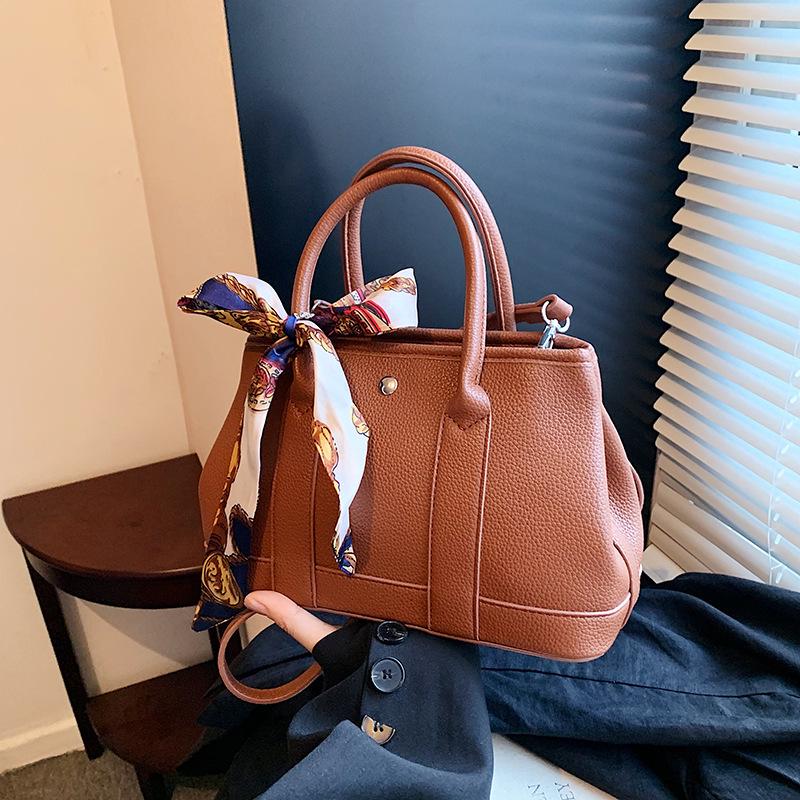 

Женская сумка-тоут большой вместимости Осень/Зима: Элегантная сумка кроссбоди и на плечо коричневый