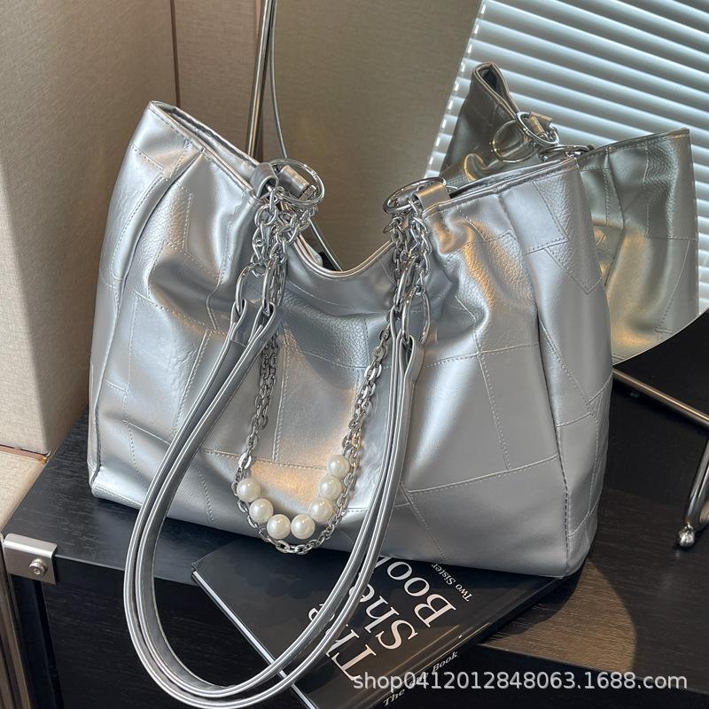 Large Capacity Women's Tote Bag Women's 2025 New Casual Design Sense Work Commuter Bag Fashion Shoulder Bag