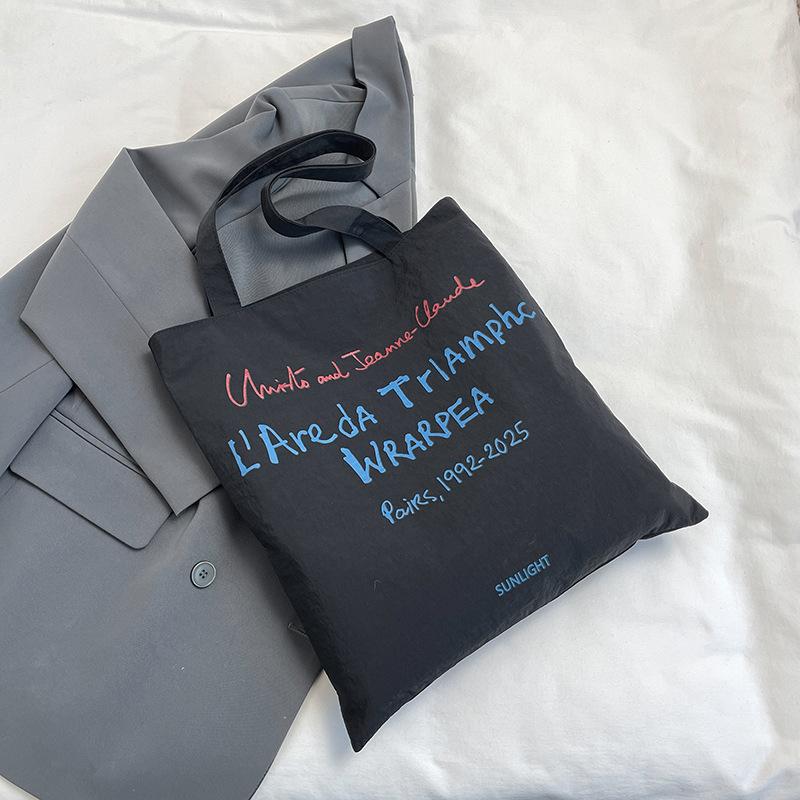 

2025 новая повседневная сумка с надписью, большая вместимость, холщовая сумка, корейская версия, ретро, простая, литературная, женская холщовая сумка-тоут чёрный