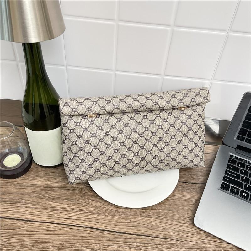 Simple and Stylish Large-capacity Luxury Portable Makeup Organizer Handbag Bag