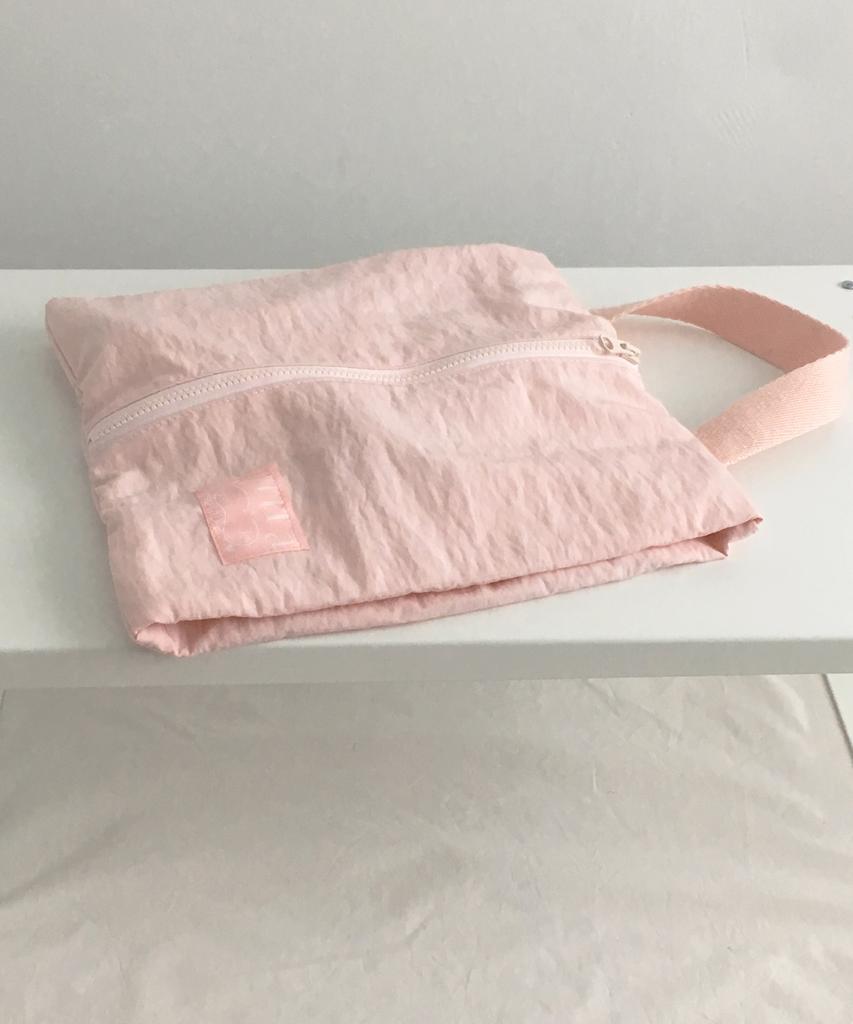 Nuaname Pouch Bag Pink Bread