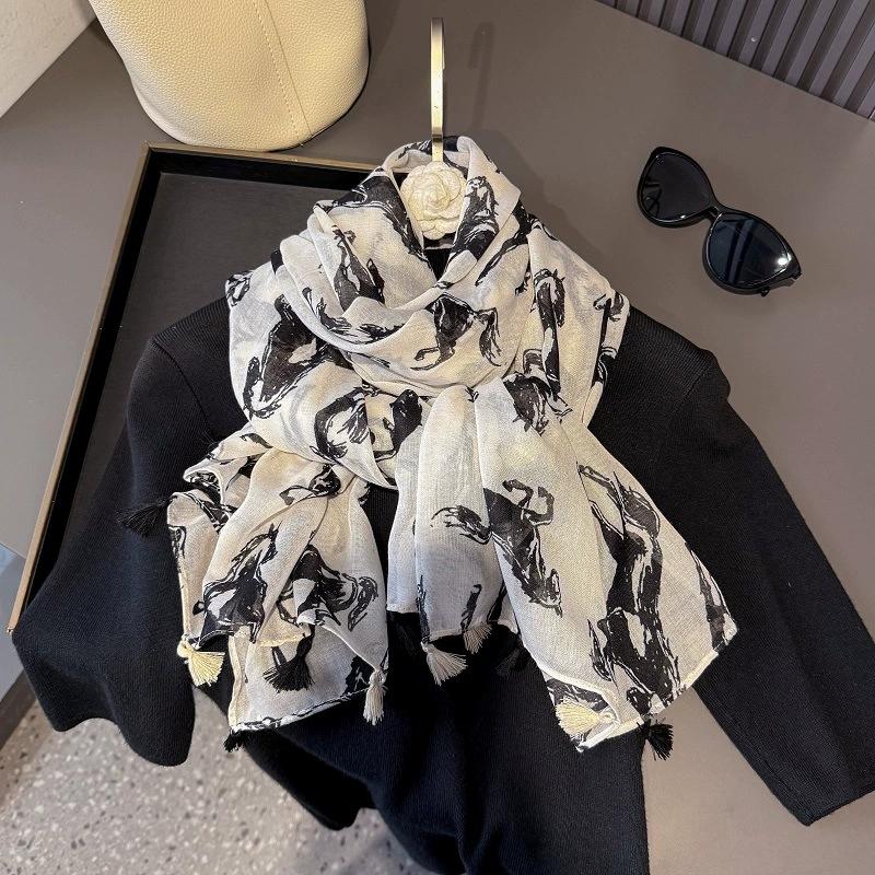 31 Designs Autumn Vintage Floral Tassel Viscose Shawl Scarf Lady High Quality Wrap Pashmina Stole Bufandas Muslim Hijab 180*90Cm