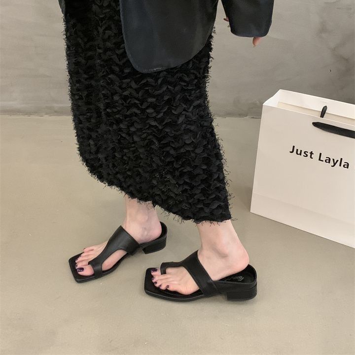 Fashion Square Head Temperament Cool Slippers Summer 2025 New Cover Toes Thick Heel with Skirt Fairy Shoes Sandals