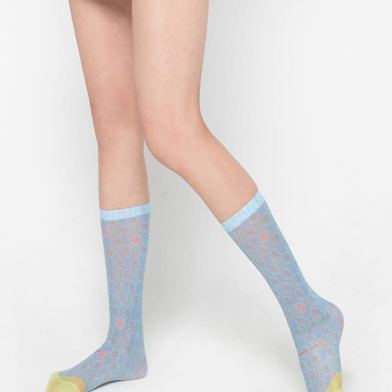 Romantisches Tiger-Logo, himmelblaue Kniestrümpfe