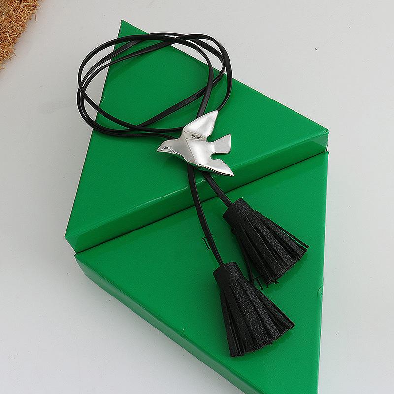 

Простое кожаное ожерелье с регулируемой кисточкой, модное, с индивидуальным дизайном, нишевое украшение