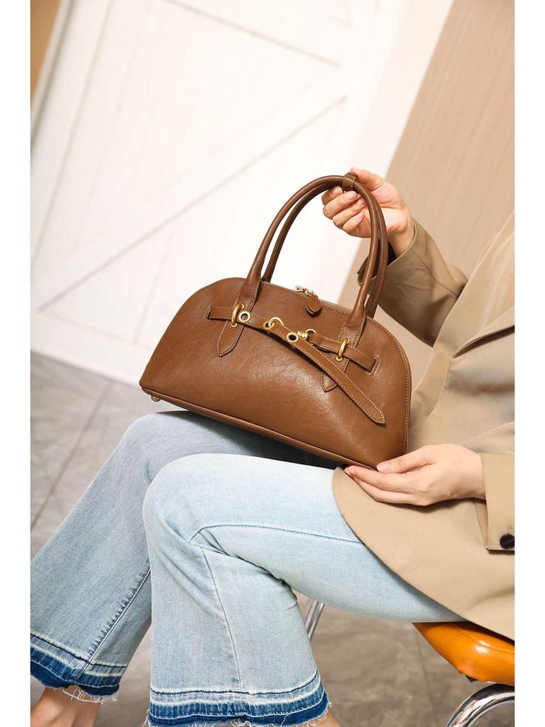 2024 Women's Retro High-end Fashion Tote: Trendy, Versatile Underarm Shoulder and Commuter Bag