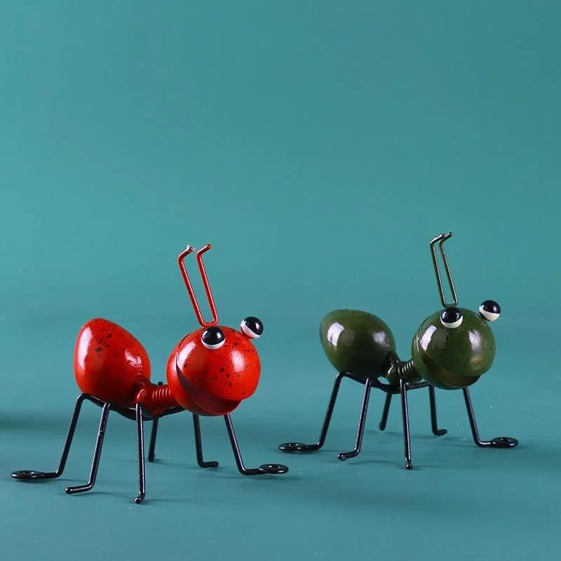 Decoración de Hormiga de Metal Arte de Hierro para Colgar en la Pared Decoración para el Hogar Sala de Estar Manualidades Figuras Biónicas Lindas para Jardín Exterior Regalo
