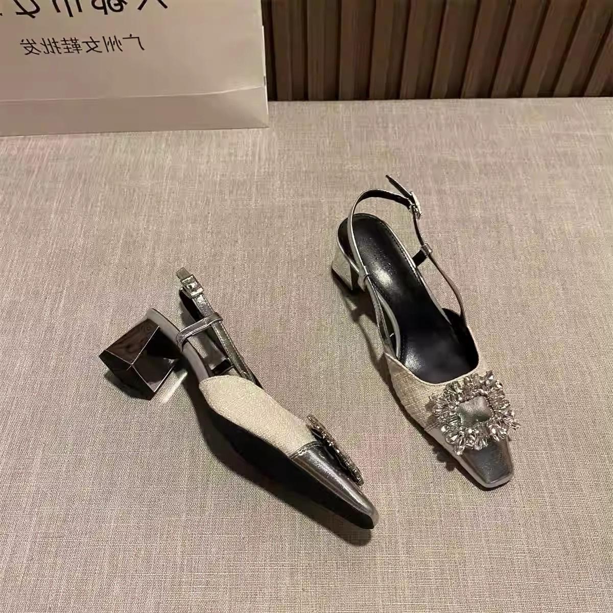 

Французские сандалии на высоком каблуке с острым носком и квадратной пряжкой со стразами, женские туфли на тонком каблуке, новинка лета 2024, маленькие туфли в стиле французский шик с открытой пяткой 35