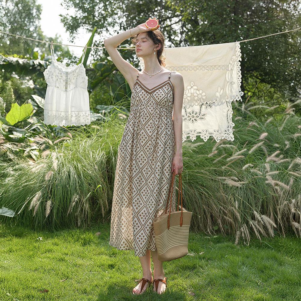 Simpeulleteulo Sr_Brown Floral Shadow Dress