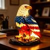Lampada da Scrivania Statua di Uccello Realistica a Forma di Aquila Lampada Commemorativa 1776–2026 Tributo USA Decorativa per Soggiorno Camera da Letto