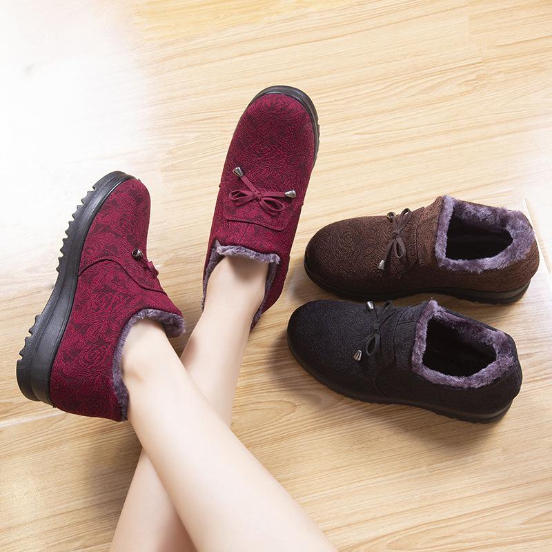 Shoes Women's 2025 New Women's Cotton Boots Keep Warm and Non-slip for Middle-aged and Elderly Mothers. Versatile Cotton Shoes Are Not Tiring.
