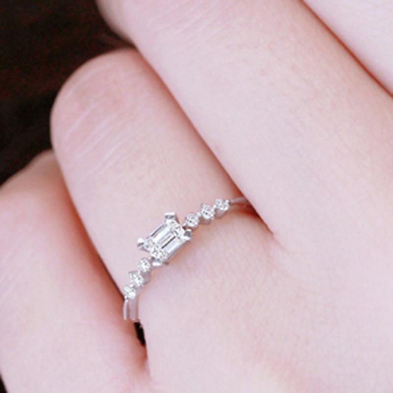 1Pc Fashionable Inlaid 7 Exquisite Square Synthetic Zircon Simple Style Rings