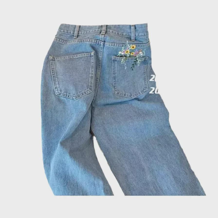 Women's Retro Floral Embroidered High-Waist Loose Straight Jeans - Spring 2022