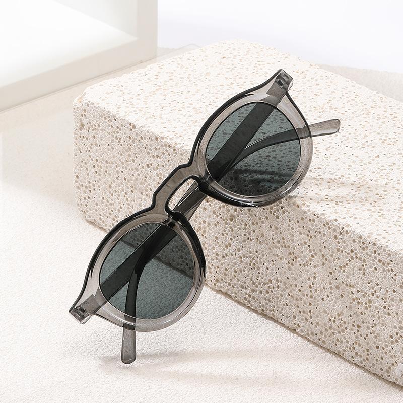 2024 New European American Vintage Small Round Frame Sunglasses High Sense Trendy UV Protection Sunglasses For Women Men Crossborder Outdoor Glasses