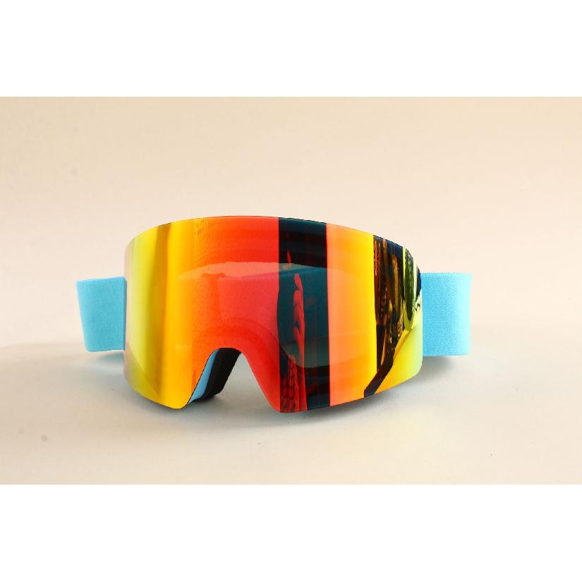Double-layer anti-fog ski goggles, essential for skiing, offering wind and sand protection, UV protection, and snow blindness prevention, suitable