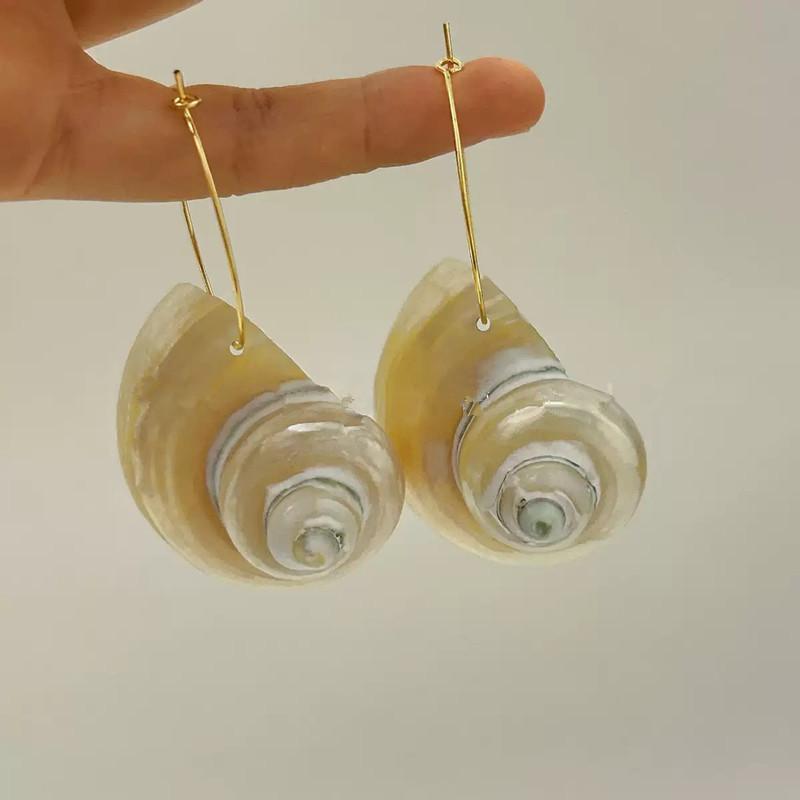 Ретро Уникальный Натуральный Ракушечный Раковина Подвеска Ожерелье Отпускной Стиль Мода Элегантные Женские Ювелирные Аксессуары