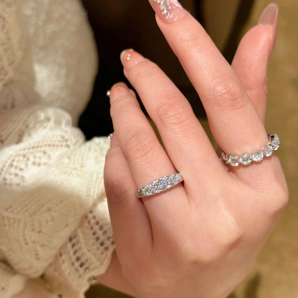 Curled grass pattern antique rings for women retro fashion high-end sense simple and unique inlaid diamonds ring jewelry