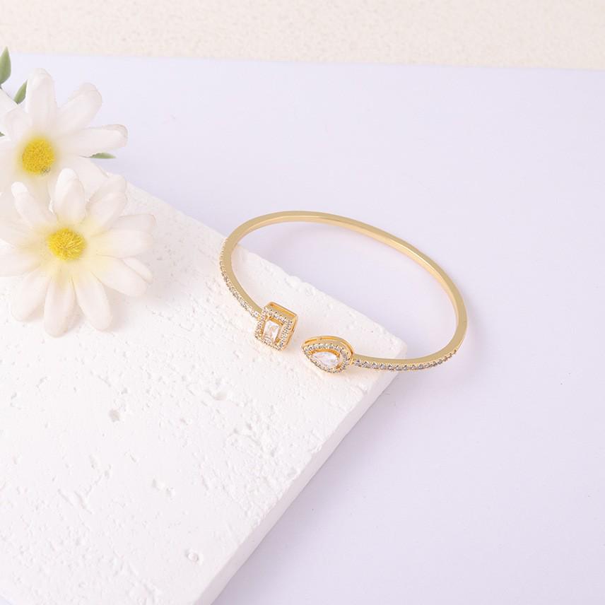 18K Gold-Plated Zirconia Bangle Bracelet with Adjustable Open Design for Women - Available In Gold and Silver.