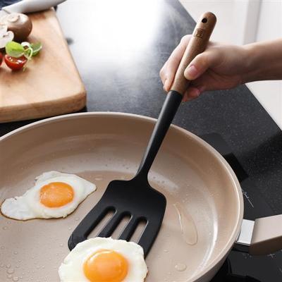 WAGENSTEIGER Flexivel Silicone Turner_Black