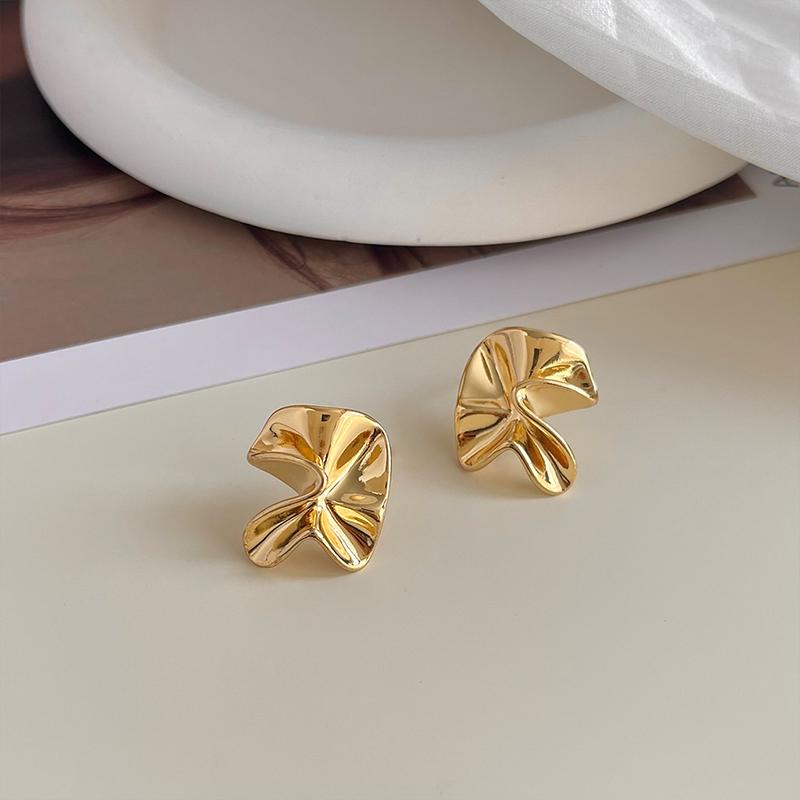 Minimalist Wrinkled Flower Stud Earring for Women Irregular Punk Metal Artistic Stud Earrings Simple Personality Daily Jewelry