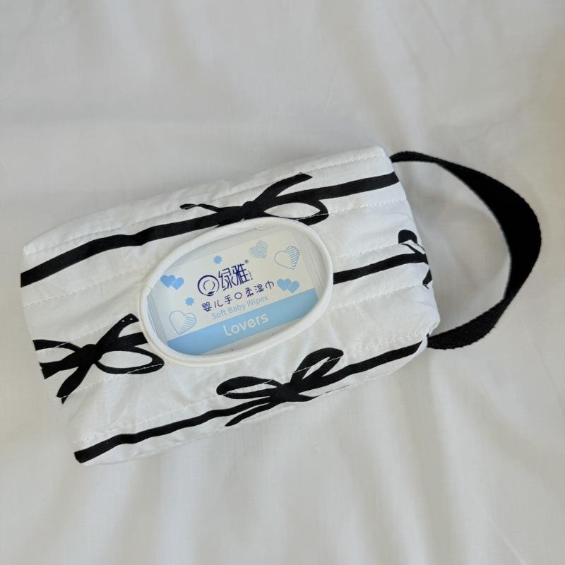 

Корейский стиль Полосатый бант Автомобильный держатель для салфеток для дома Сумка для салфеток с откидной крышкой и вытягиванием для подвешивания 1PCS белый