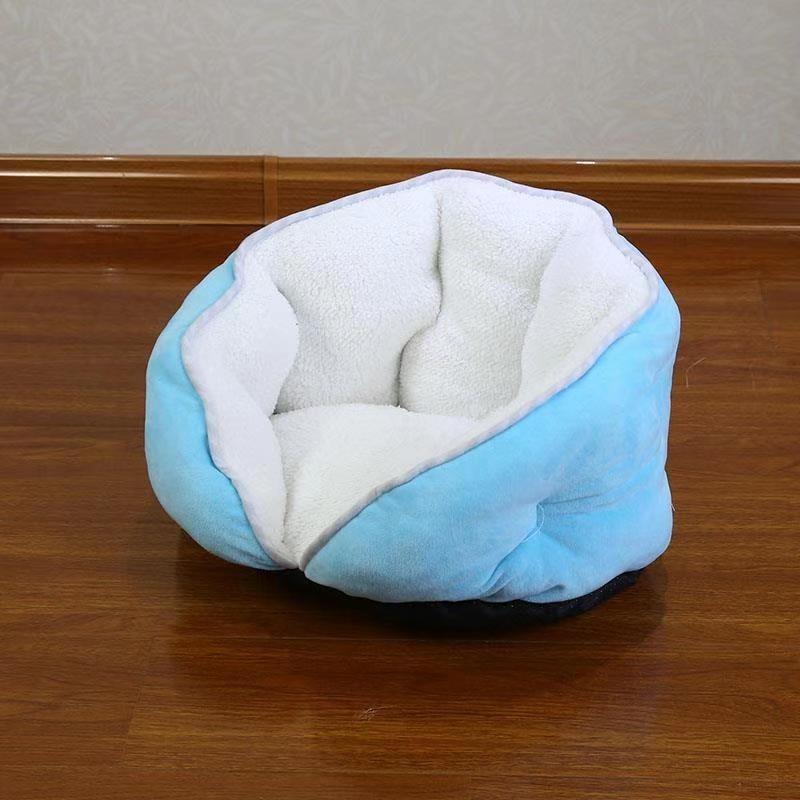 

Plush V-shaped Pet Bed In Multiple Colors Soft Cozy Warm Non-slip Base Cat Dog House S синій