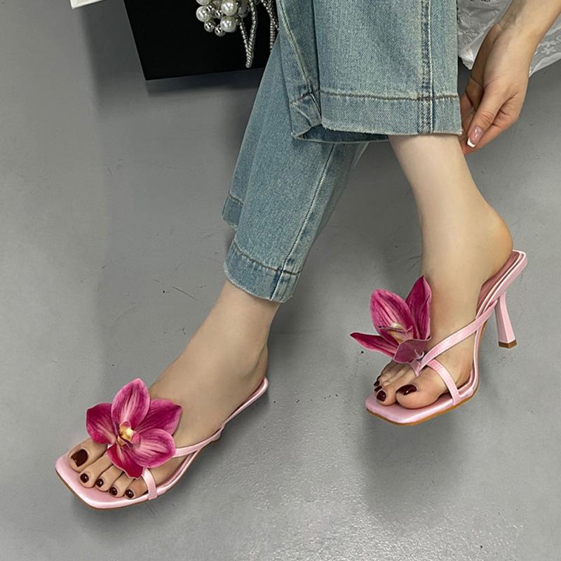 Móda Liyke Módní Orchidej Květina Čtvercová Špička Párty Plesové Pantofle Pro Ženu Mules Boty Růžový Satén Klip Na Nízkém Podpatku Plážové Žabky