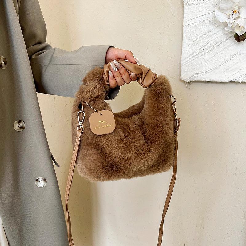 Women's temperament high-end plush handbag new fashion wool bag versatile niche chain messenger bag