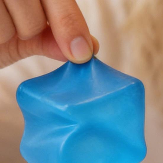 Creative Ice Cube Squeeze Toy Transparent TPR Slow-Rising Fidget for Stress Relief Realistic Portable Decompression Gadget for Kids Adults Novelty