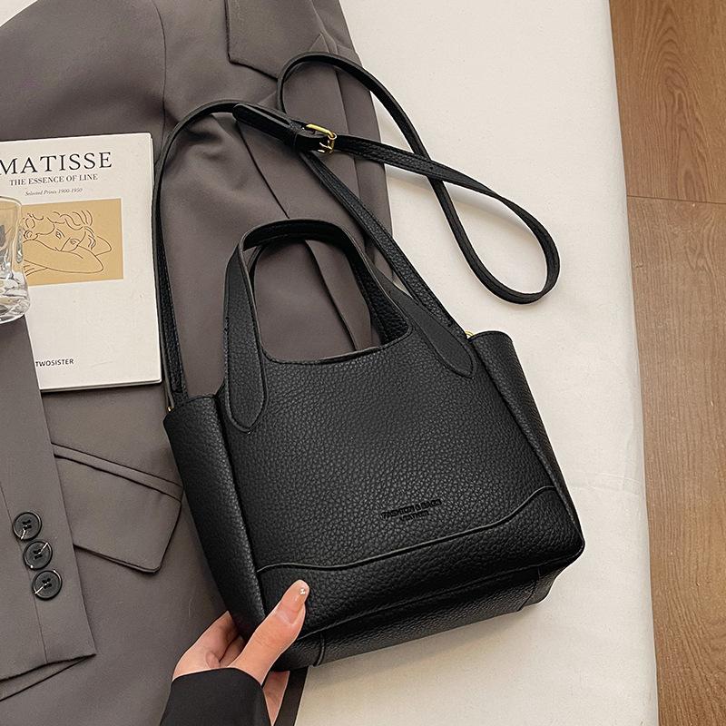 Wholesale Popular Korean Simple and Versatile Commuter Portable Bucket Bag Women's Fashion Lychee Pattern Texture Solid Color Messenger Bag