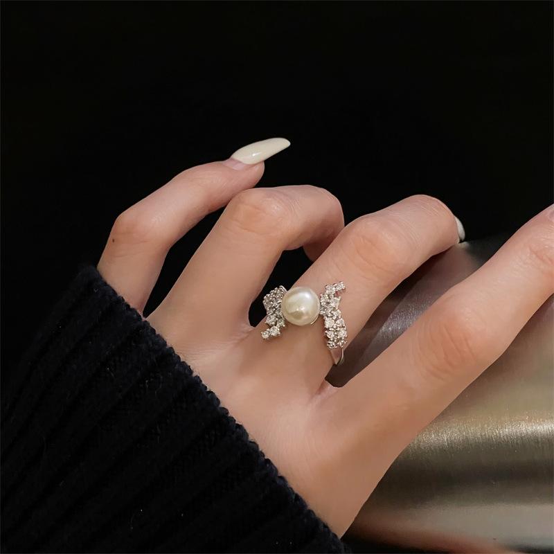 Heavy Industry Full Diamond Bow Full Diamond Zir*****Pen Ring Light Luxury Premium Pearl Index Finger Ring Personality Elegant Ring