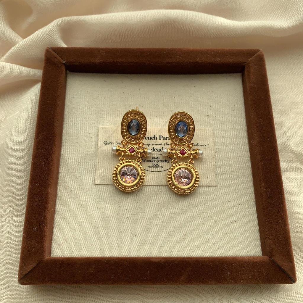 Palace Retro Geometric Earrings, Earrings, Gorgeous Gemstone Layers, Exquisite Relief Texture, Advanced Personality And Unique Earrings.