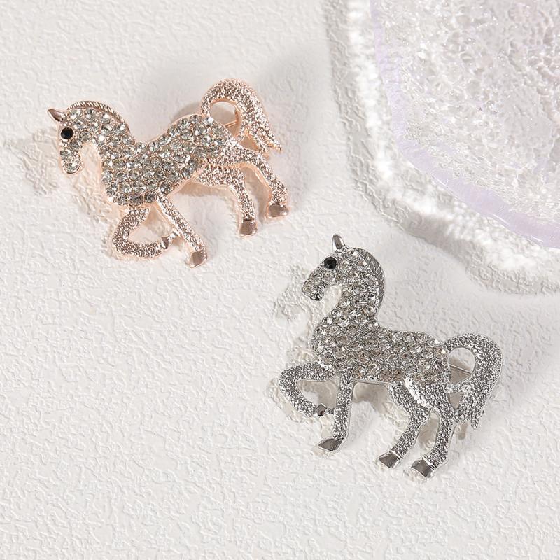 Vintage Court Style Enamel Galloping War Horse Brooches Pins For Women Clothing Accessories Men Fashion Suit Lapel Corsage