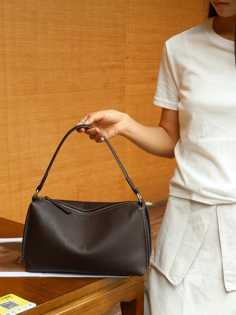 Genuine Leather Women's Shoulder Crossbody Bags 2026 Luxury Designer Ladies Handbag High Quality Underarm Bag Female Tote Bag