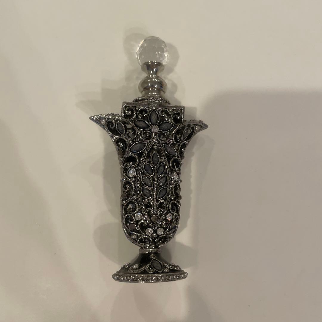 Used antique style perfume bottle perfume bottle