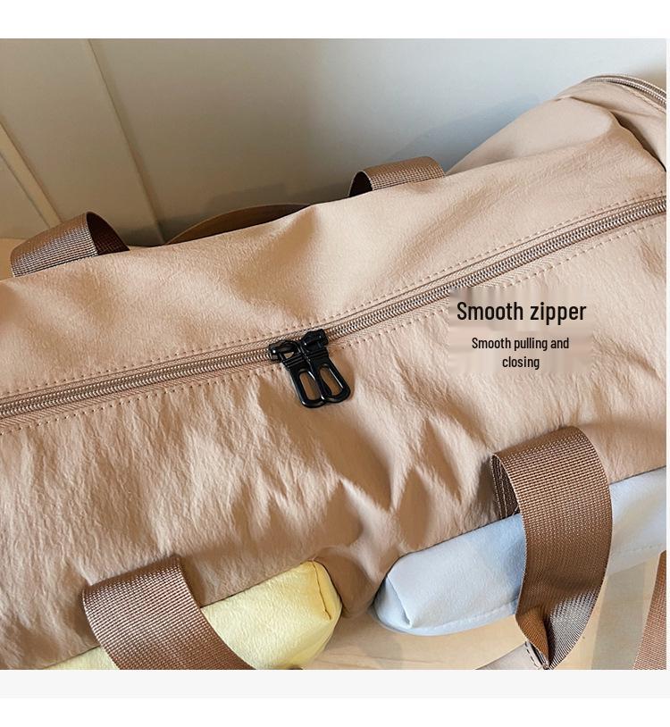 Large Capacity Lightweight Fitness Travel Bag with Shoe Compartment for Men and Women