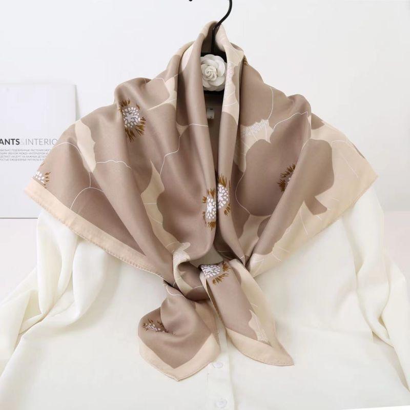 Versatile Shawl Animal Print Black And White Simple Large Square Scarf 90 * 90Cm Simulated Silk Twill Silk Women'S Silk Scarf